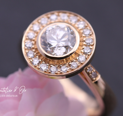 Bague de fiançailles en or jaune et diamants