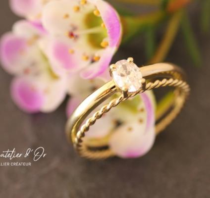 Bague de fiançailles et alliance ajustée en or éthique 18 carats