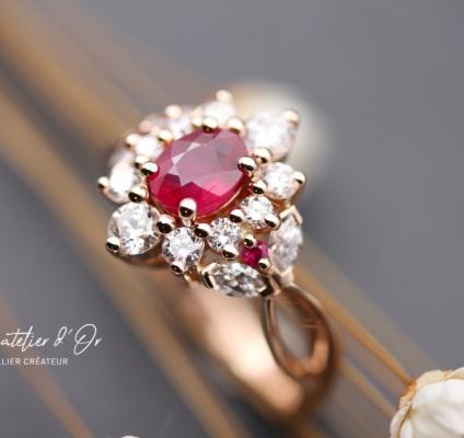 Bague entourage rubis et diamants : l'élégance incarnée, façonnée sur mesure