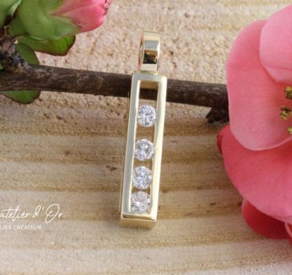 Pendentif en or jaune 18 carats et diamants création originale de L'Atelier d'Or