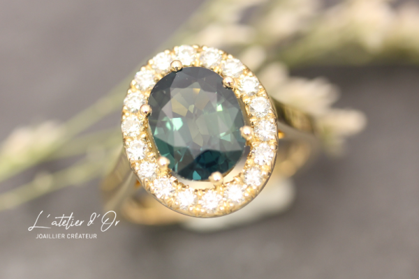 Bague de Fiançailles en Or éthique 18 Carats – Saphir Teal & Diamants