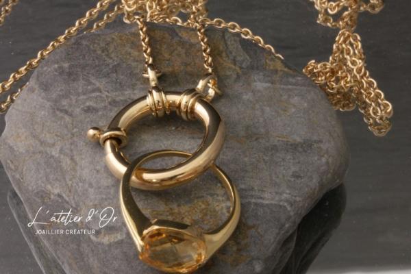 Collier sautoir porte-bague pour soignantes création originale de L'Atelier d'Or