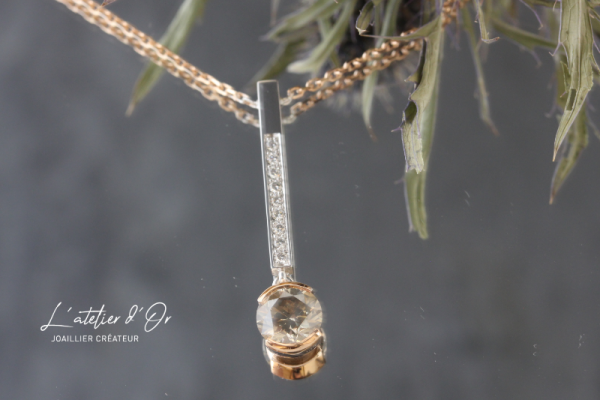 Pendentif en or éthique 18 carats – Baguette sertie de diamants et diamant champagne
