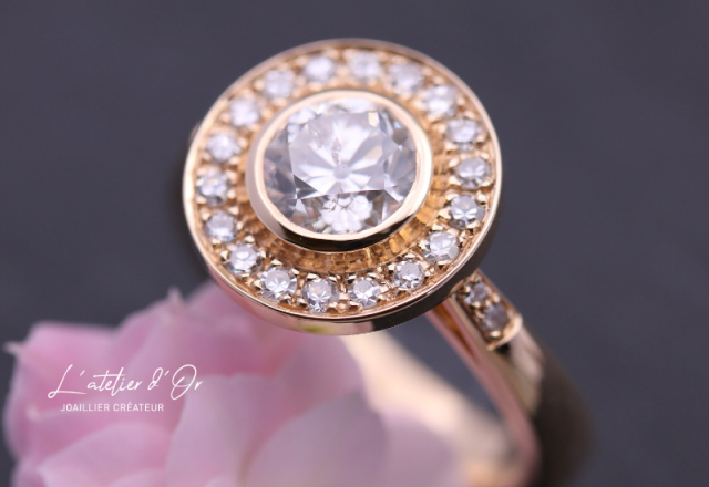 Bague de fiançailles en or jaune et diamants