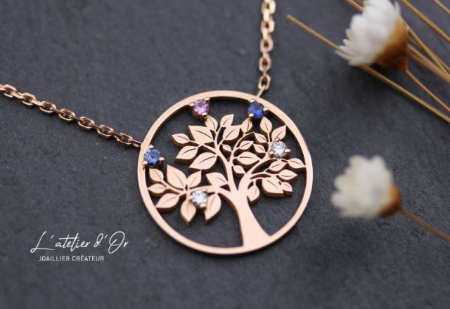 Collier arbre de vie et pierres précieuses, un cadeau symboliqque et unique 