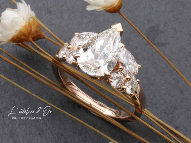 Bague de fiançailles unique en or recyclé 18 carats et diamants éthiques
