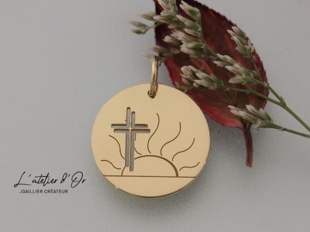 Médaille enfant sur mesure en or éthique 18 carats - Je T'AdOr par L'Atelier d'Or